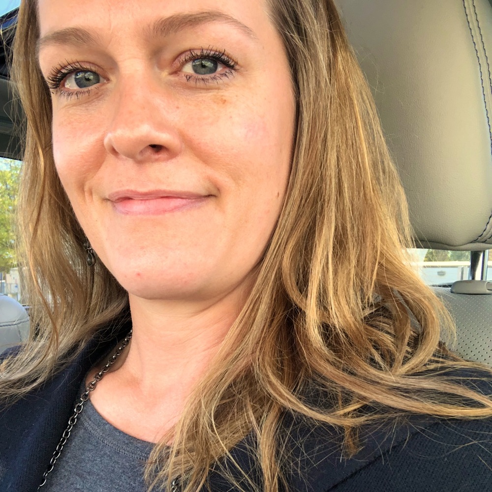 Meet your Posher, Carrie